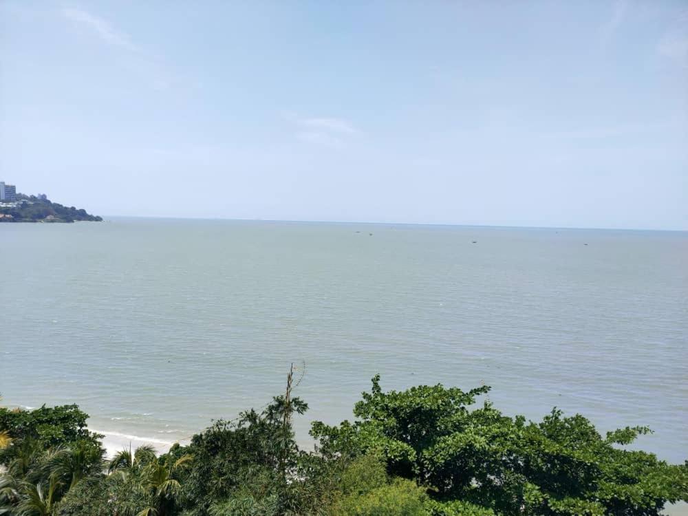 Beachfront Full Sea Penang Tanjung Bungah  Exteriör bild